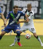 1-0. Bendtner (tv) spillede hele kampen for gæsterne. 