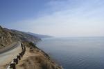 USA. Highway 1 er en klassiker blandt vejentusiaster. Her snor man sig frem langs Stillehavet. Strækningen er flottest lige syd for San Francisco, og er bedst at køre mod syd, for så har man kysten på sin højre side. 