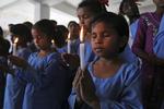 Ramt. Save The Children i Nepal vurderer nu, at op mod to millioner børn er påvirket af jordskælvet, der ramte det fattige land i lørdags. 