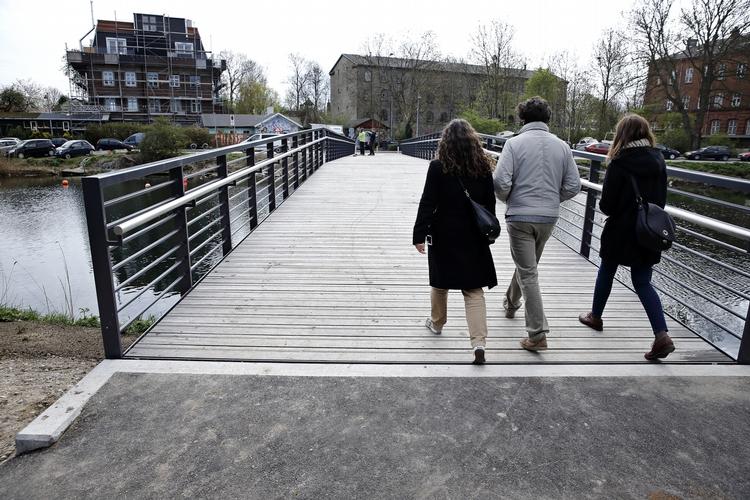 FORBINDELSE. Den nye bro til Christianias cykelrute er i al stilhed blevet åbnet for brug. 