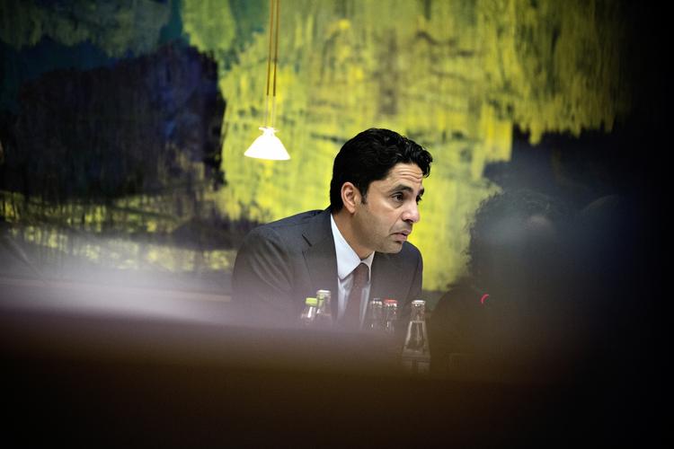 KOVENDING. Socialminister Manu Sareen (R) ændrer nu holdning i sager, hvor en forælder har dræbt den anden forælder og derefter får forældremyndigheden over deres fælles børn. 