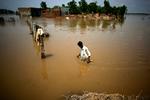 Pakistan. Oversvømmelse er den mest hyppige naturkatastrofe i Asien. Her i Pakistan i 2010, hvor op mod 14 millioner mennesker blev ramt ifølge FN. 