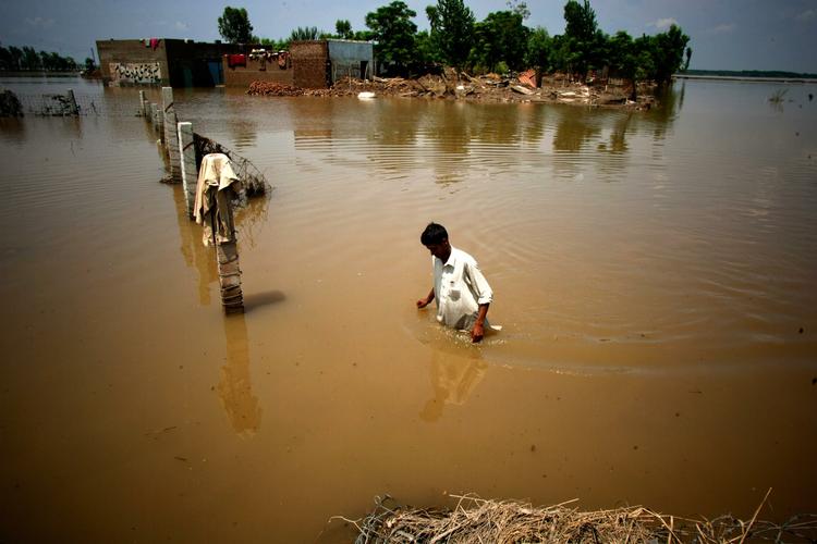Pakistan. Oversvømmelse er den mest hyppige naturkatastrofe i Asien. Her i Pakistan i 2010, hvor op mod 14 millioner mennesker blev ramt ifølge FN. 