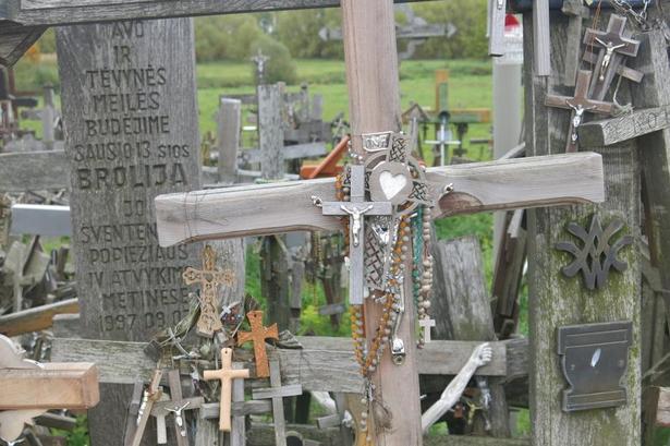 Kors kan købes på stedet. 