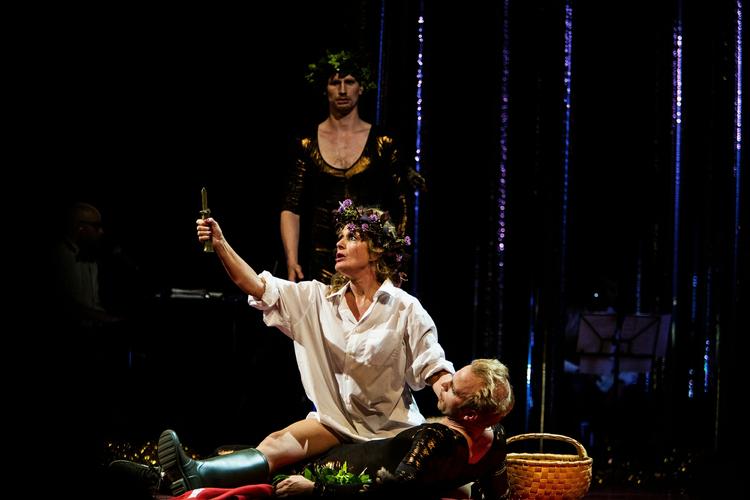 Nytænkende. Den femdobbelte Reumert vindende iscenesætter Cathrine Roher samler ballet, opera og skuespil i ét. 