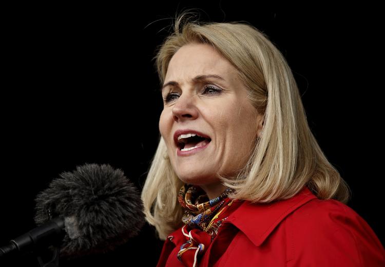 Erkendelse. »Reglerne for genoptjening fungerer ikke godt nok«, konstaterer Helle Thorning-Schmidt i en mail til partifællerne. 