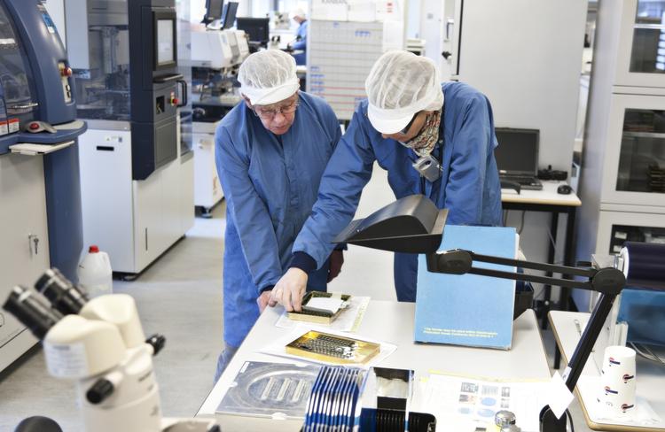 Høreglæde. En af GN Store Nords fabrikker ligger i Præstø, men kun fem procent af omsætningen skaffes i Danmark. 