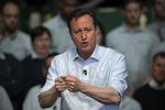 Usikkerhed. Selvom konservative David Camerons regering har skabt pæn økonomisk fremgang og flere arbejdspladser, fortæller analytikere at den økonomiske ulighed samtidig er øget, så mange langt ind i middelklassen ikke føler, at de har fået andel i opsvinget. 