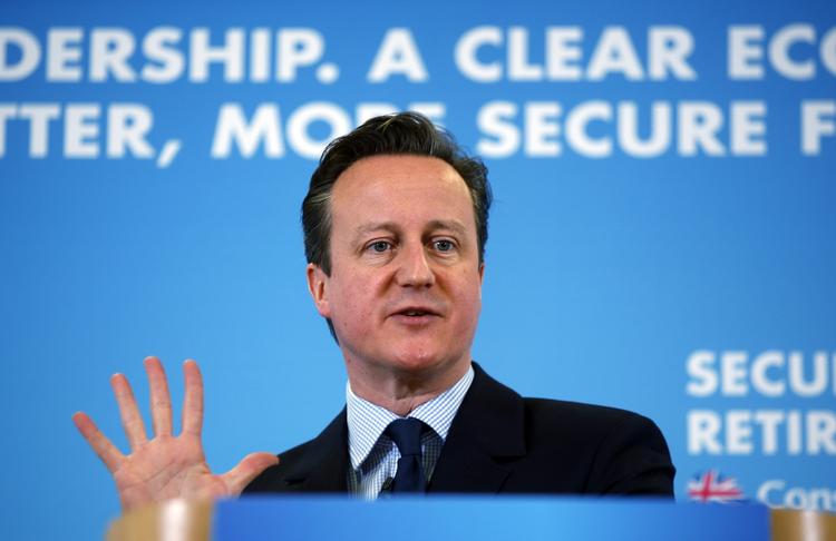 Rigdom. Camerons regering var »en regering af de rige for de rige«, skriver forfatterne bag bogen 'Cameron's Coup. How the Tories took Britain to the Brink'.  Ejendomspriserne er steget, og aktiekurserne og profitten er gået op. Omvendt er lønningerne stagneret. 