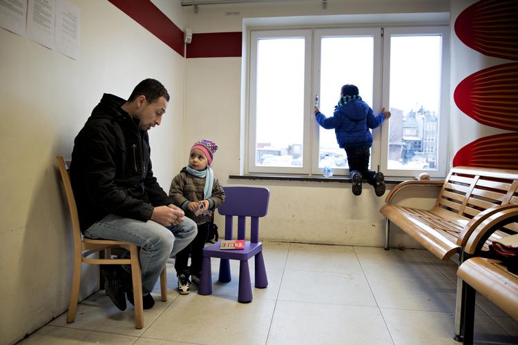 STRAF. Kommunerne står nemlig til at skulle betale »store summer« som konsekvens afncitament, der træder i kraft næste år. Den gør, at kommunerne ikke længere får tilbagebetalt 50 procent af kontanthjælpsbeløbet - men kun får dækket 20 procent. 