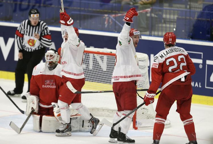 nedtur. Hviderusserne scorede fem gange i de to sidste perioder, og dermed tabte Danmark 1-5. 
