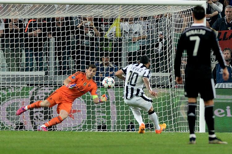 matchvinder. Med sit straffesparksmål til 2-1 afgjorde Carlos Teves Champions League-semifinalen mod Real Madrid til Juventus' fordel. Foto: Massimo Pinca/AP 