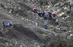 Germanwings. Andenpiloten på Germanswings-flyet, der i marts bragede mod en bjergside i De Franske Alper og dræbte 150 mennesker, skal ifølge den franske havarikommission have øvet sig på den kontrollerede nedstigning på udturen. 