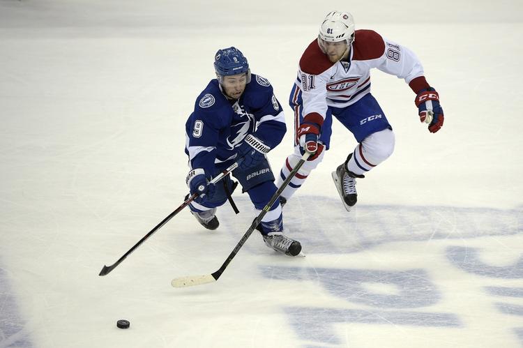 BAGUD. Lars Eller (th.) og Montréal Canadiens er kommet på en næsten uoverskuelig opgave mod Tampa Bay Lightning. 