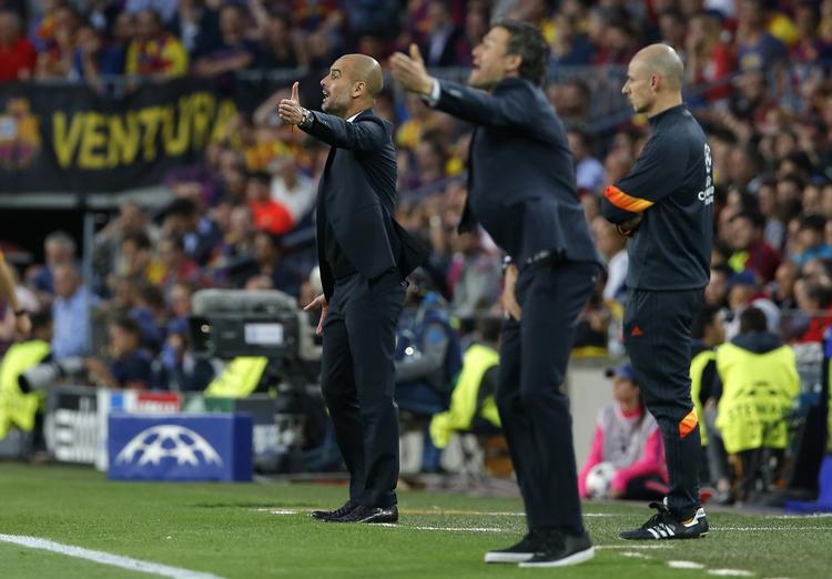 DUEL. Denne gang blev Pep Guardiola (tv.) den lille i duellen med sin tidligere klub Barcelona og dennes nye træner Luis Enrique. Men det kan stadig blive spændende i returopgøret på tirsdag. 