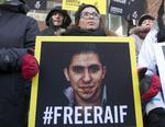 Menneskerettigheder. I dag er det et år siden, at bloggeren Raif Badawi blev idømt 10 års fængsel og 1.000 stokkeslag i Saudi-Arabien. 