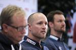 Klavs Bruun Jørgensen (i midten) har i første omgang at udtage en række kendte navne til sin første trup som landstræner. Til højre er det assistenttræner Søren Herskind og til venstre Dansk Håndbold Forbunds sportschef Ulrik Wilbek. 