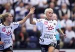 Guld. Ann Grete Nørgaard (tv.) og Kristina Kristiansen var med til at vinde EHF Cuppen trods et nederlag i Rusland. 