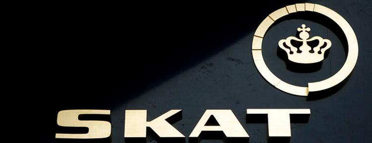 Mennesket. SF's tidligere skatteminister Jonas Dahl vil hellere have en tilbundsgående undersøgelse end en tung kommission: »Mennesket skal sættes før systemet. Og en tilbundsgående undersøgelse kunne let ende med, at det nok også blev nødvendigt at se på ressourcerne i Skat. Der er blevet skåret hårdt, og Skat har været voldsomt presset«, siger han. 