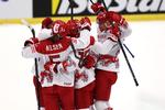 Scoring.  Jubel ved 2-1 til Danmark i powerplay i kampen. 