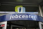 Jobklar. Politikerne vildleder, når de taler om 800.000 ledige, fordi det langt fra er alle, der umiddelbart er parat til at tage et arbejde, lyder kritikken fra eksperter. 