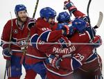 SUCCES. Lars Eller (81) og holdkammeraterne jubler efter en scoring mod Tampa Bay Lightning. Montréal Canadiens har stadig chancen for at komme videre i playoffs. 