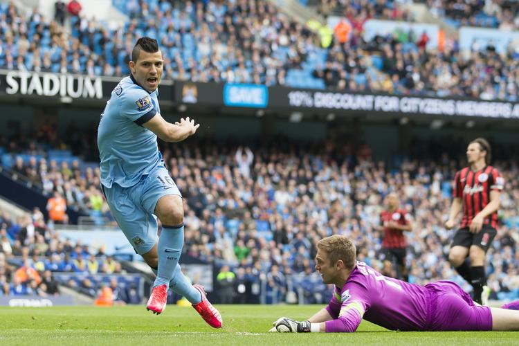 6-0. Sergio Aguero havde en stor dag for City, da QPR blev sendt ud af Premier League. 