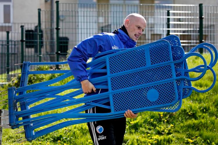 forberedelser. Ståle Solbakken har titel af manager i FC København, men det er stadig arbejdet med spillerne på træningsbanen og forberedelserne til kampene, der optager han allermest. Foto: Jens Dresling 