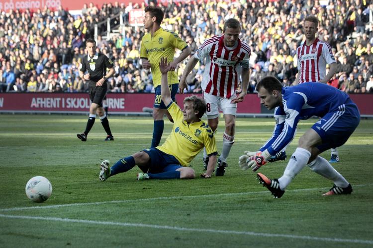 bronze. Med 1-1 mod AaB kan Brøndby se frem mod en bronzekamp mod Randers i næstsidste runde. 
