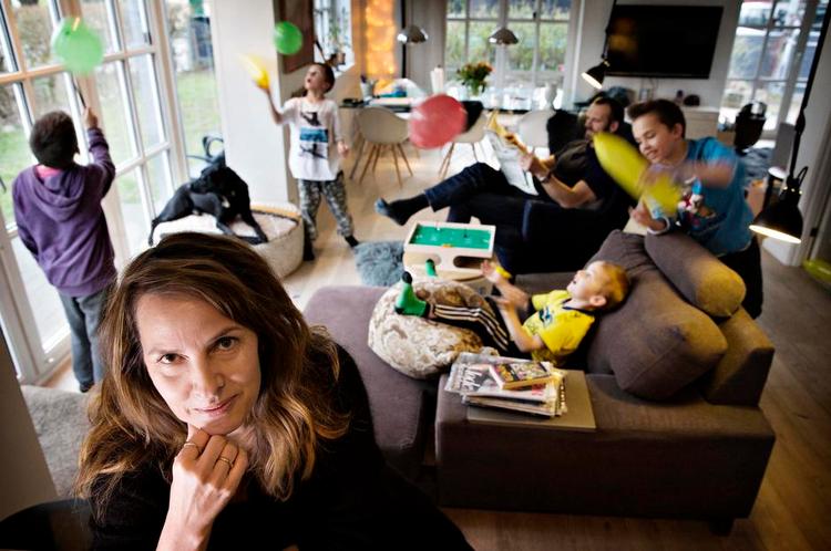 Selektiv. Fremtidsforsker Anne Skare Nielsen har skåret kraftigt ned på sit forbrug af sociale medier og fået mere tid til familien og tyske bøger. 