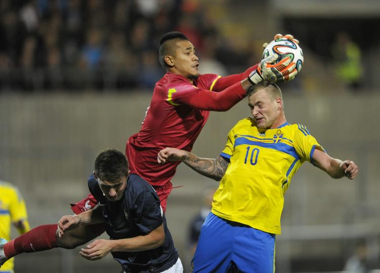 mirakelmager. Bastias målmand, Alphonse Areola (midt), optræder også på det franske U21-landshold. 
