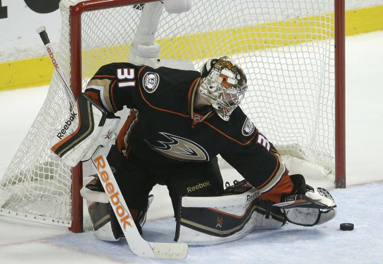 slutspil.  Frederik Andersen ser frem mod semifinalen i slutspillet efter endnu en flot præstation for Anaheim Ducks. 