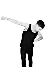 Øjenåbner. Jonathan Johansson vil have folk til at slå øjnene op for de spændinger, flygtningestrømmene skaber. 