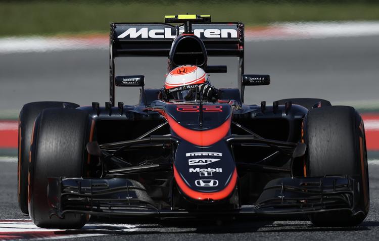 skræmmende. Jenson Button havde en dårlig oplevelse i weekendens spanske grandprix. Nu skal han i bilen igen til en test. 
