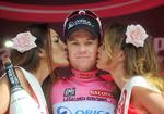 udfordring. Simon Clarke trak efter gårsdagens etape den lyserøde førertrøje over hovedet. Men han får svært ved at forsvare den på dagens etape. 