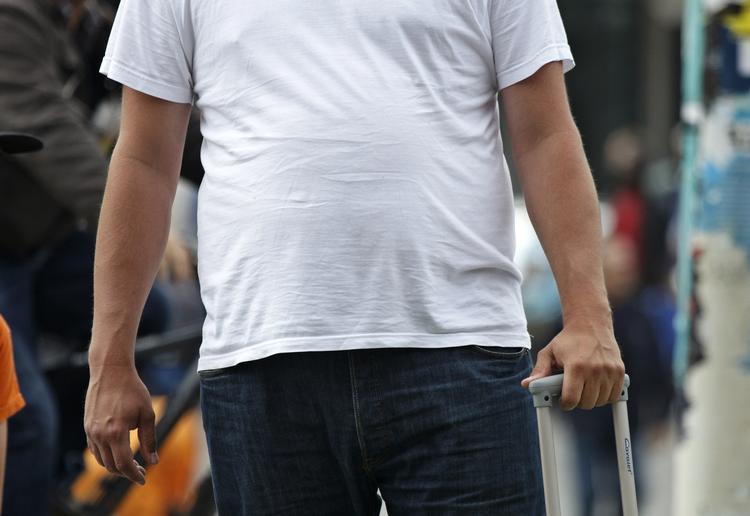 buttet. Det hotte lige nu er lidt ekstra på sidebenene. For mændene, altså. 