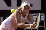 BREMSET. Det blev blot til en enkelt kamp for Caroline Wozniacki ved den store turnering i Rom, men hun var også lidt uheldig med lodtrækningen, der igen sendte hende på kollisionskurs med Victoria Azarenka. 