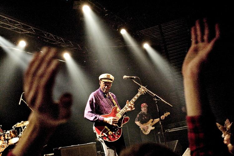 Amager. Chuck Berry fyrer den af på Amager Bio. 