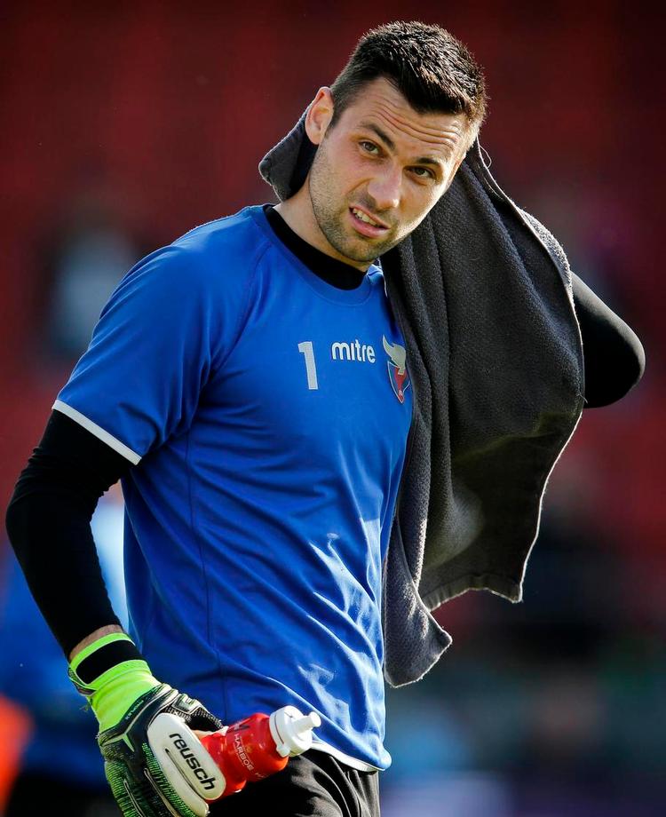 klar. Thomas Mikkelsen har ikke mange år i topfodbold på bagen som målmand. Han har kontrakt med FCV til sommeren 2018 og regner med, at han kan spille medblandt de bedste 6-7 sæsoner endnu. Arkivfoto: Jens Dresling 