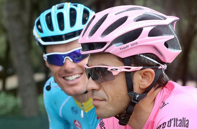 Giro. Alberto Contador på syvende etape. Spanieren døjer med en skade, men fører stadig feltet. 
