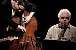Gefühl. På Jakob Bros 'Balladeering'-plade fungerer Lee Konitz' saxofon genialt. Mindre godt gik det fredag i Koncerthuset, hvor saxofonlegenden blandt andet spillede med kontrabassist Thomas Morgan. 