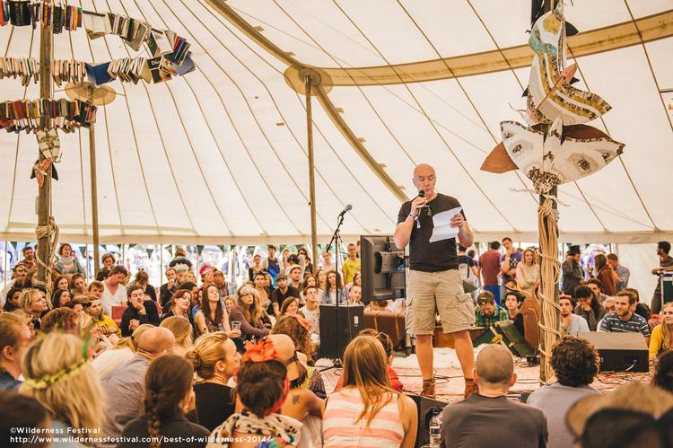 Oplæsning. Open Air Academy afholdes for første gang. Der er walks fra lørdag til mandag. 