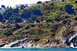 Historie. På Sazan Island kan man stadig se en villa, der i sin tid tilhørte den albanske forsvarsminister Beqir Balluku, der blev henrettet af diktator Enver Hoxha for forræderi i 1974. Diktatoren døde selv i 1985. 