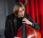 Jazz. Det ikoniske album fortolkes af den danske jazzpianist Niels Lan Doky og den svenske bassist Mattias Svensson (billedet). 