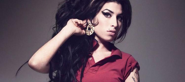 Cannes. Amy Winehouse blev fundet død i sin seng i 2011. Hun døde af en alkoholforgiftning. 