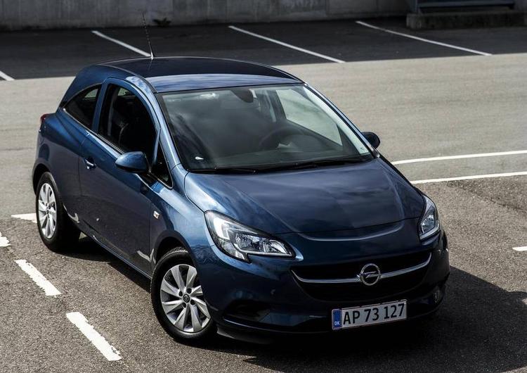 varianter. Opel Corsa fås med tre eller fem døre. Vi testede tredørs-modellen. 