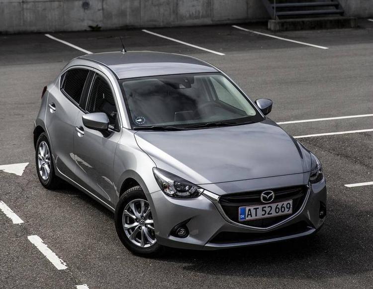 Sjover. Mazda 2 er en bil, man har lyst til at køre for sjov, noterer Politikens testkørere. 