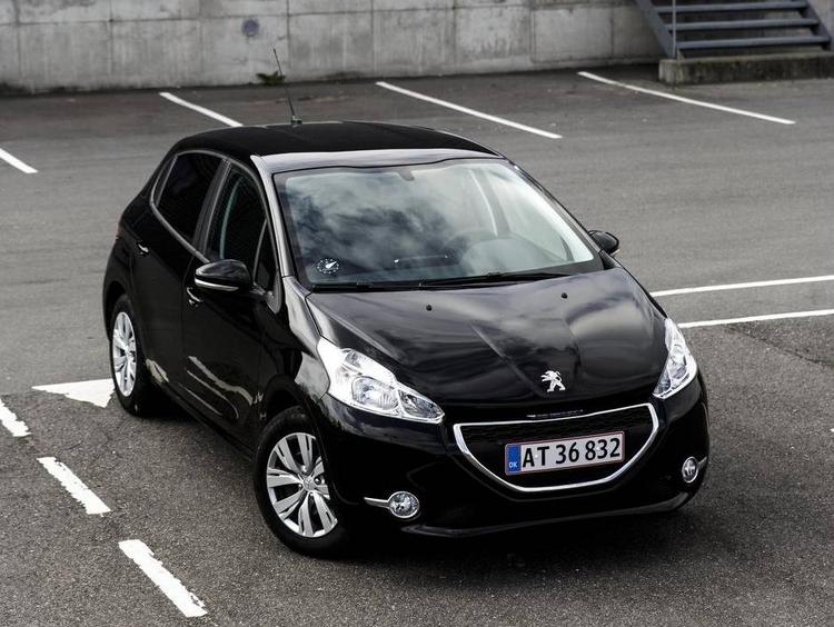 Sællert. Peugeot 208 var klassens mest eftersprugte i 2014 og ligger stadig i front. I årets første fire måneder blev der solgt over 2.500 nye eksemplarer. 