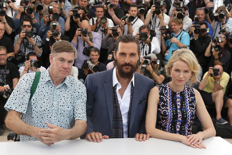 Cannes. Instruktør Gus van Sant, Matthew McConaughey og Naomi Watts poserer for fotograferne. 