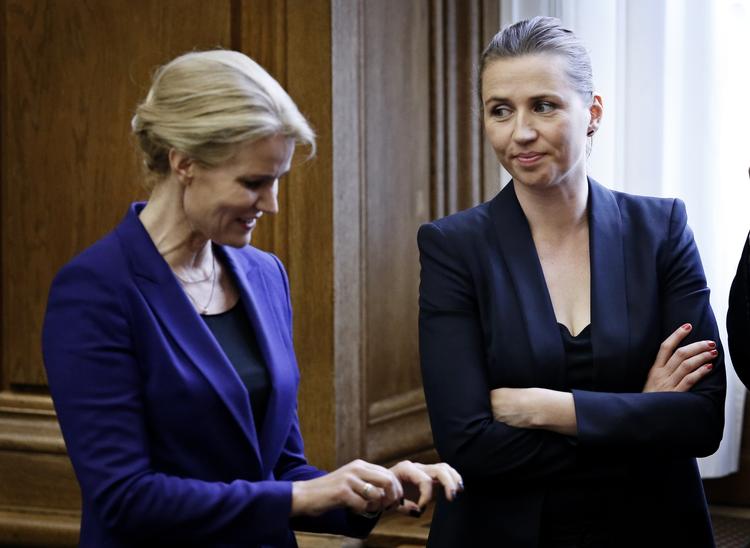 UDSAT. Justitsminister Mette Frederiksen (S) skulle i morges have været i samråd om indsatsen i forbindelse med terrorangrebet i februar, men det blev aflyst af oppositionen, fordi der fortsat mangler svar på skriftlige spørgsmål. 